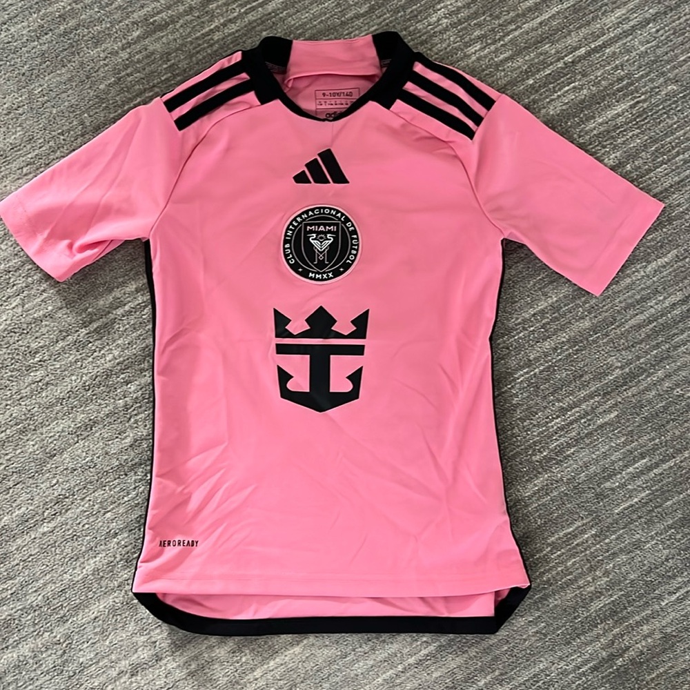Messi Jersey size 9-10